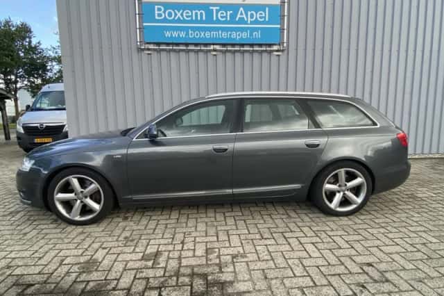 Audi A6 (2010) thumbnail 6