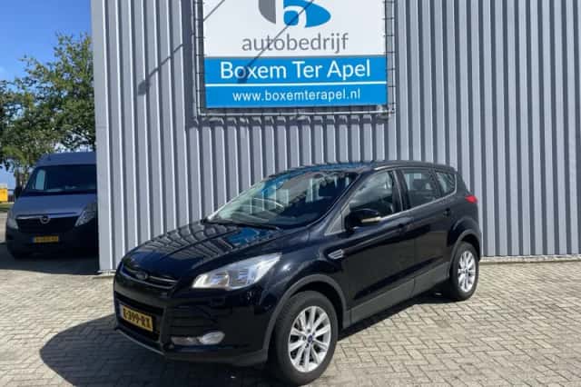 Ford Kuga (2016) thumbnail 1