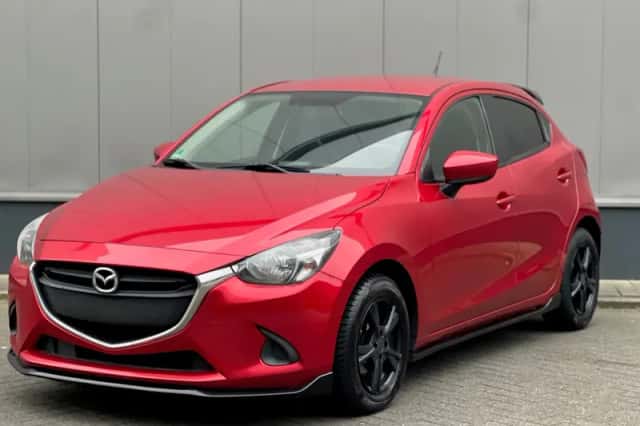 Mazda 2 (2016) thumbnail 1
