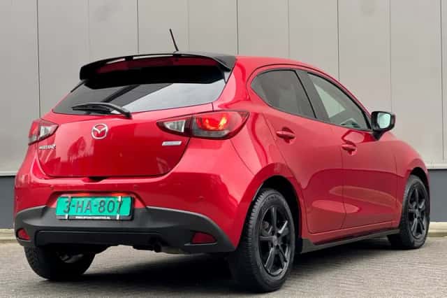 Mazda 2 (2016) thumbnail 4