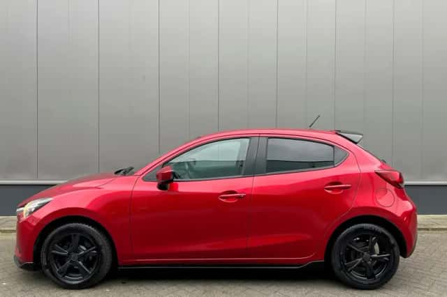 Mazda 2 (2016) thumbnail 5
