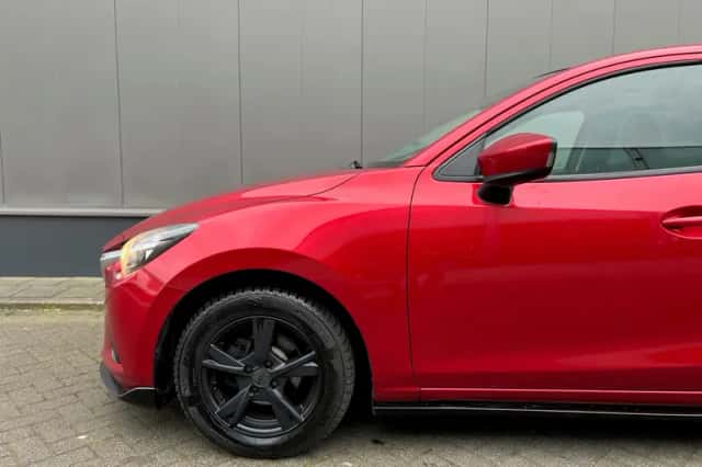 Mazda 2 (2016) thumbnail 6