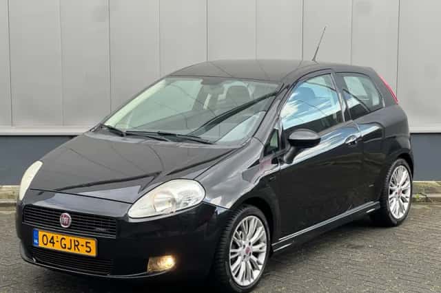 Fiat Grande Punto (2008) thumbnail 2