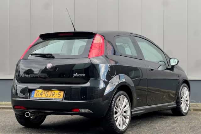 Fiat Grande Punto (2008) thumbnail 3