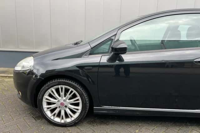Fiat Grande Punto (2008) thumbnail 6