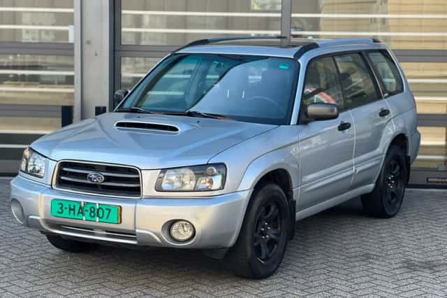 Subaru Forester (2004) thumbnail 2