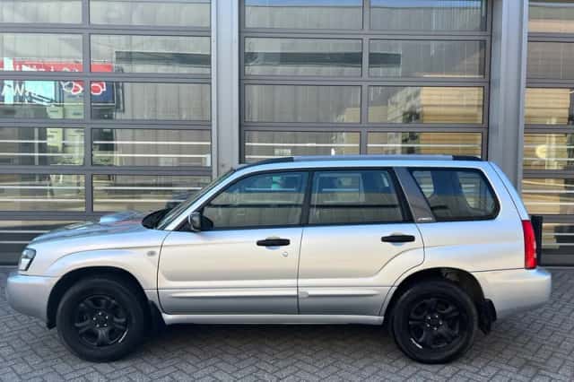 Subaru Forester (2004) thumbnail 6