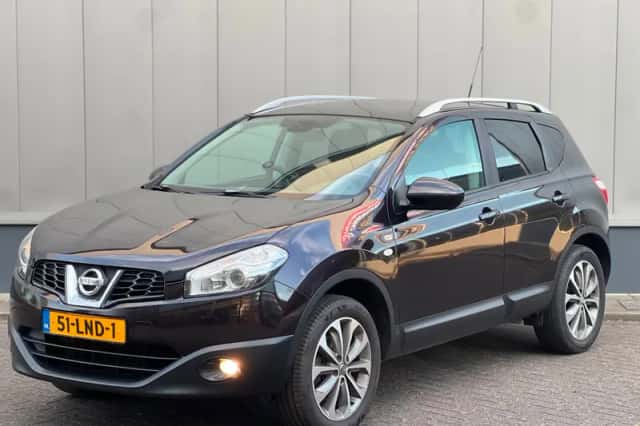Nissan Qashqai (2010) thumbnail 2