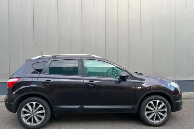 Nissan Qashqai (2010) thumbnail 5