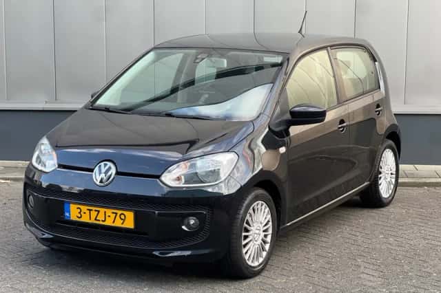 Volkswagen Up! (2014) thumbnail 2
