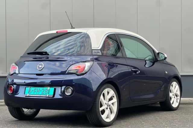 Opel Adam (2016) thumbnail 3