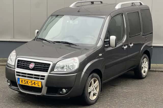 Fiat Doblò (2008) thumbnail 2