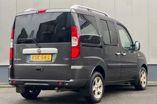 Fiat Doblò (2008) thumbnail 3