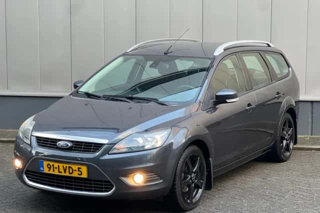 Ford Focus (2010) thumbnail 1