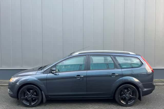 Ford Focus (2010) thumbnail 5