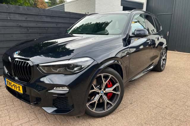 BMW X5 (2021) thumbnail 1