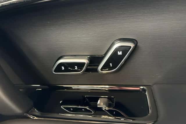 Land Rover Range Rover Sport (2025) thumbnail 5