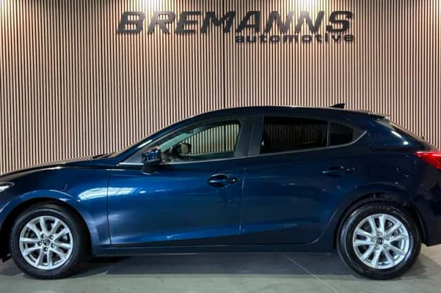 Mazda 3 (2018) thumbnail 3