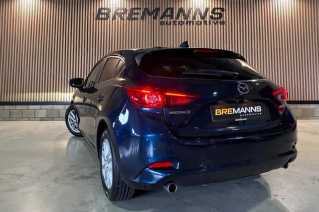 Mazda 3 (2018) thumbnail 6
