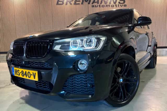 BMW X4 (2016) thumbnail 4