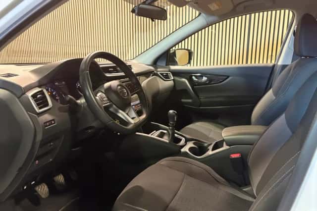 Nissan Qashqai (2021) thumbnail 3