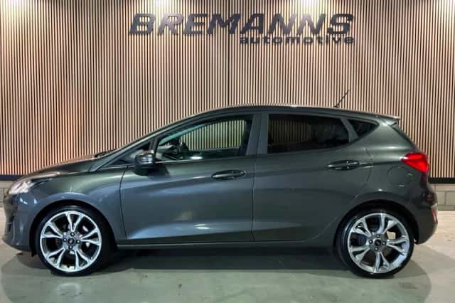 Ford Fiesta (2019) thumbnail 3