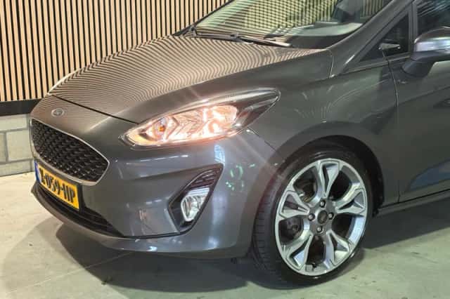 Ford Fiesta (2019) thumbnail 4