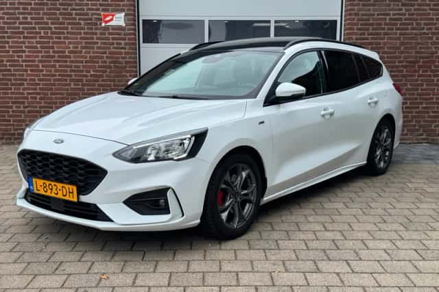 Ford Focus (2021) thumbnail 1