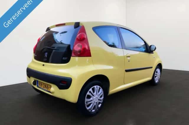 Peugeot 107 (2010) thumbnail 4
