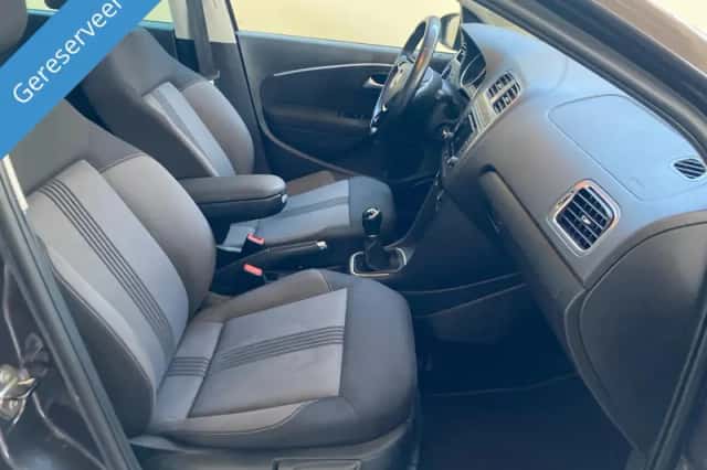 Volkswagen Polo (2016) thumbnail 5