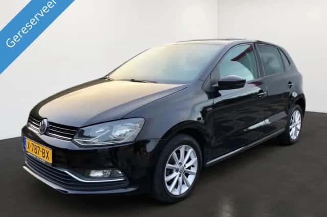 Volkswagen Polo (2015) thumbnail 1