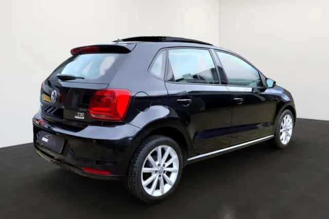 Volkswagen Polo (2015) thumbnail 3