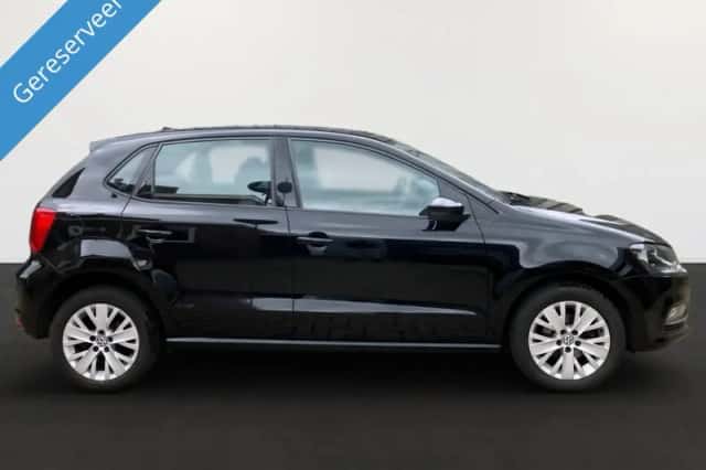 Volkswagen Polo (2015) thumbnail 3