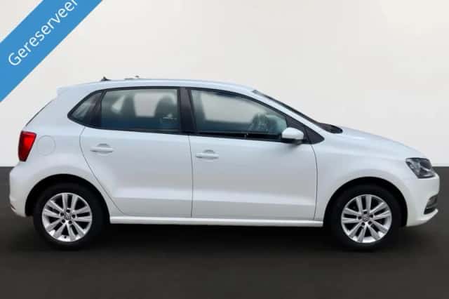 Volkswagen Polo (2016) thumbnail 5