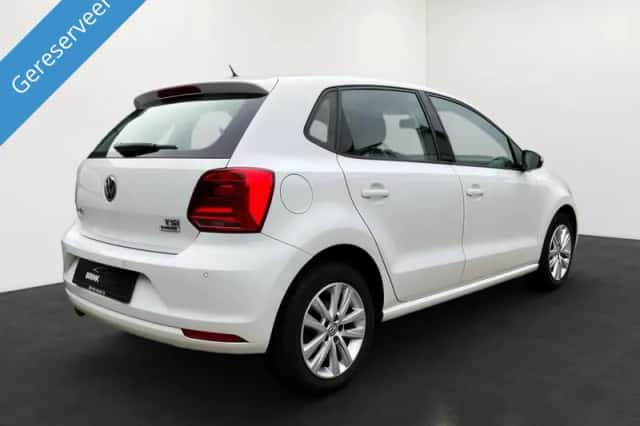 Volkswagen Polo (2016) thumbnail 4