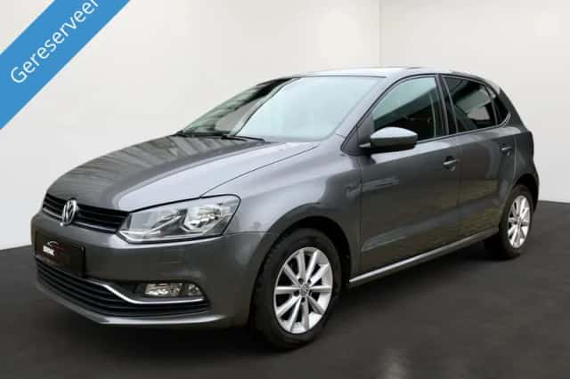 Volkswagen Polo (2016) thumbnail 1