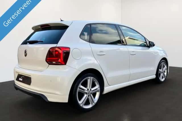 Volkswagen Polo (2016) thumbnail 3
