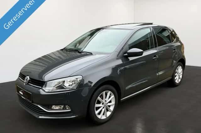 Volkswagen Polo (2016) thumbnail 1