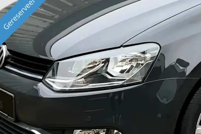 Volkswagen Polo (2016) thumbnail 6