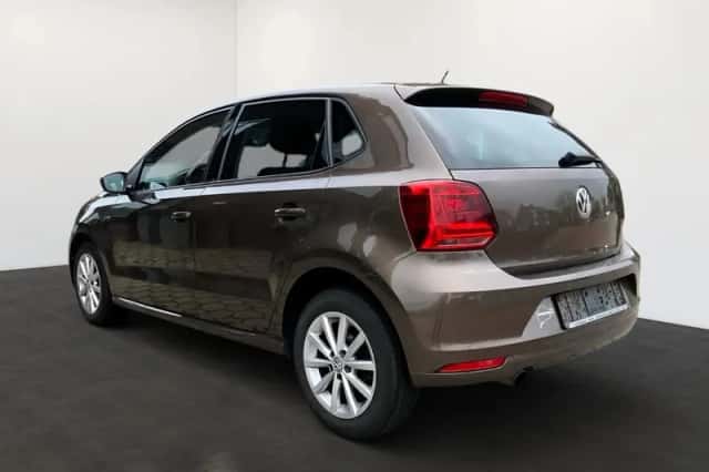 Volkswagen Polo (2015) thumbnail 6