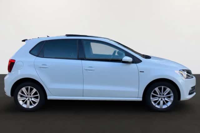Volkswagen Polo (2015) thumbnail 3