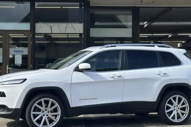 Jeep Cherokee (2014) thumbnail 1