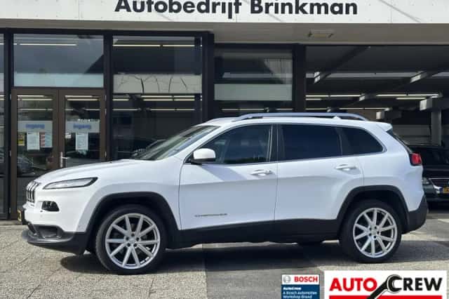 Jeep Cherokee (2014) thumbnail 2