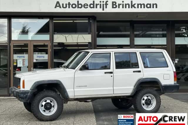 Jeep Cherokee (1999) thumbnail 2
