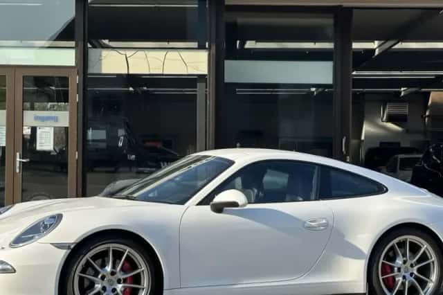 Porsche 911 (2012) thumbnail 1