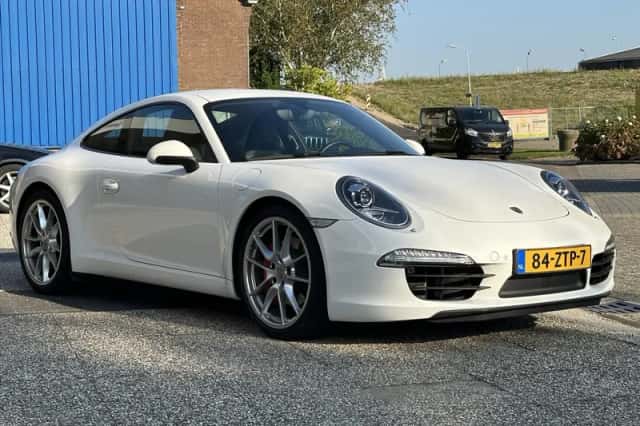 Porsche 911 (2012) thumbnail 4