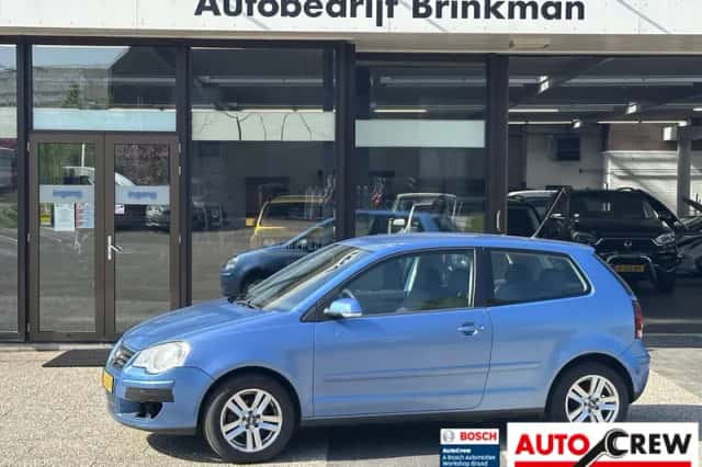 Volkswagen Polo (2006) thumbnail 2