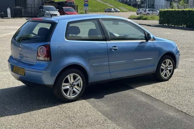 Volkswagen Polo (2006) thumbnail 5