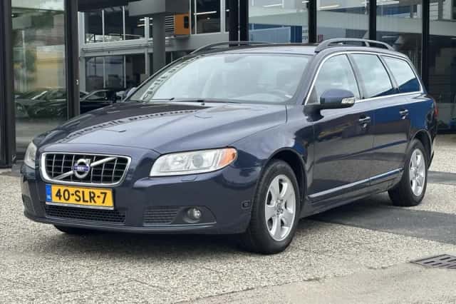 Volvo V70 (2010) thumbnail 3