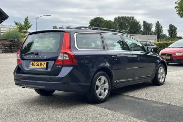 Volvo V70 (2010) thumbnail 5